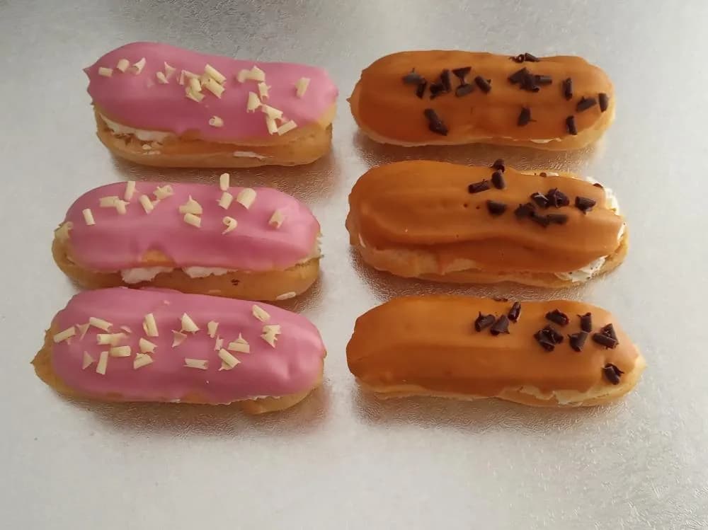 Jahoda, karamel, banánek
